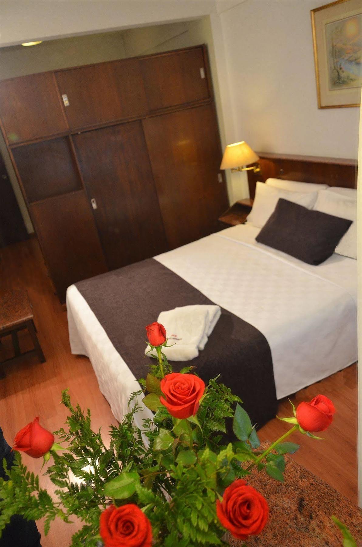 Ecuador Hotel Buenos Aires Esterno foto